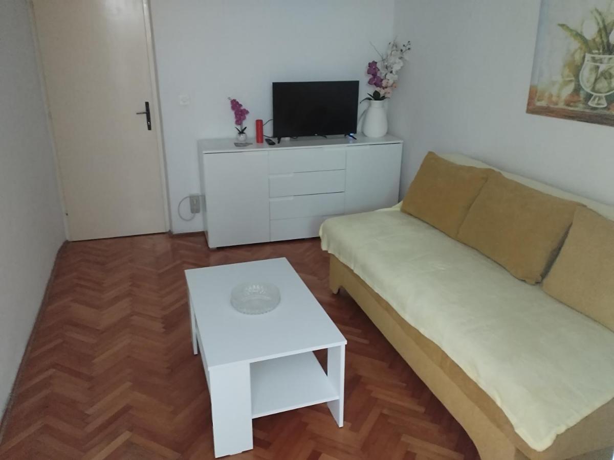 Apartments Piko2 Jelsa  Exterior foto